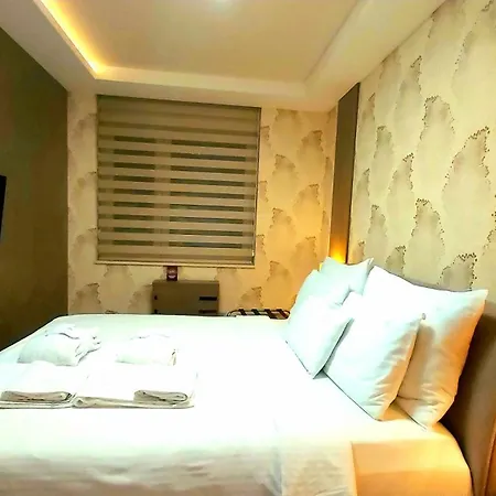 Eleganza & La Vista Apartment
