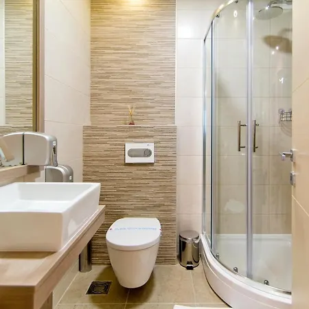 Eleganza & La Vista Apartman